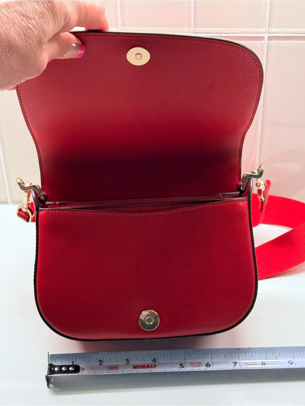 Kate Spade New York Madison Saffiano leather Crossbody with Gold Hardware
